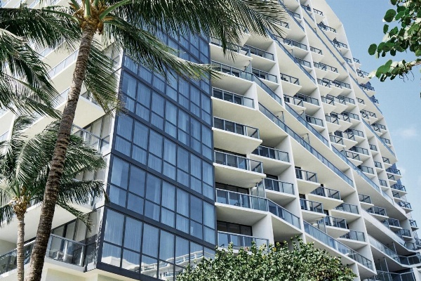 W South Beach Main image